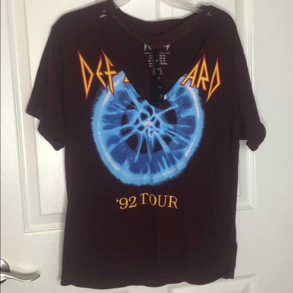 V neck tee
